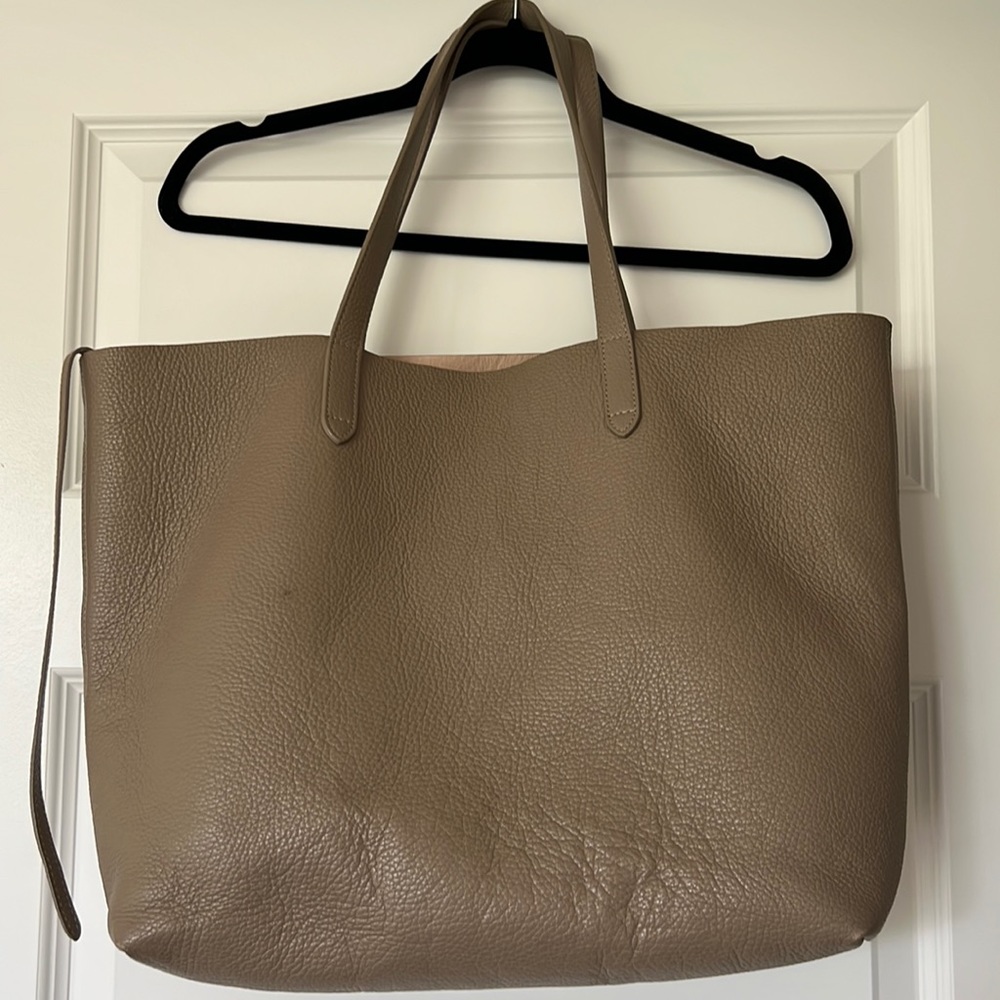 COPY - Cuyana Leather Tote